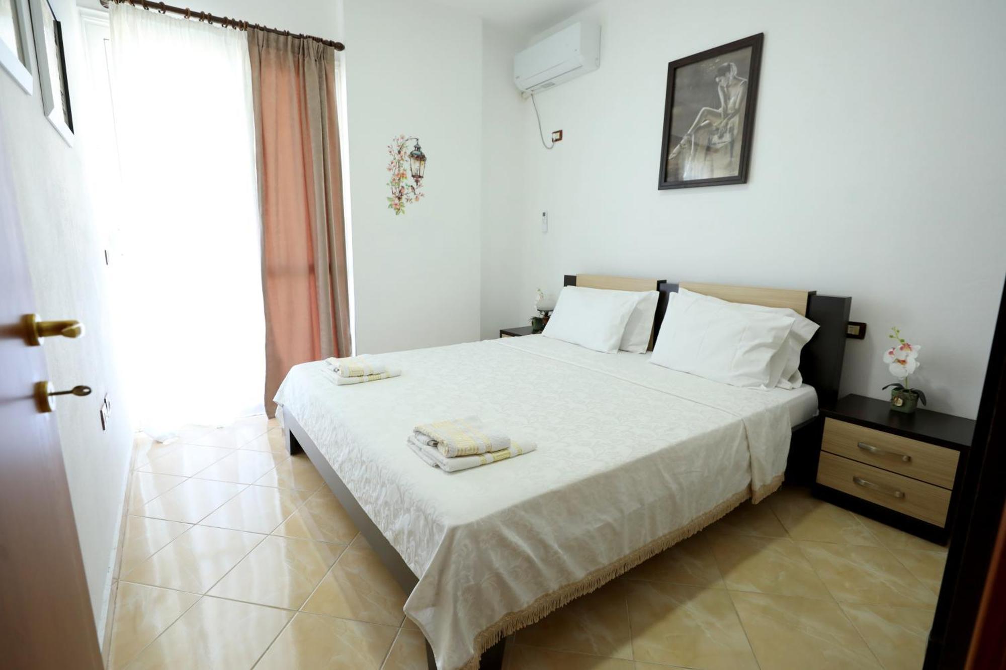 Blue Bay Apartments Sarande Exterior photo