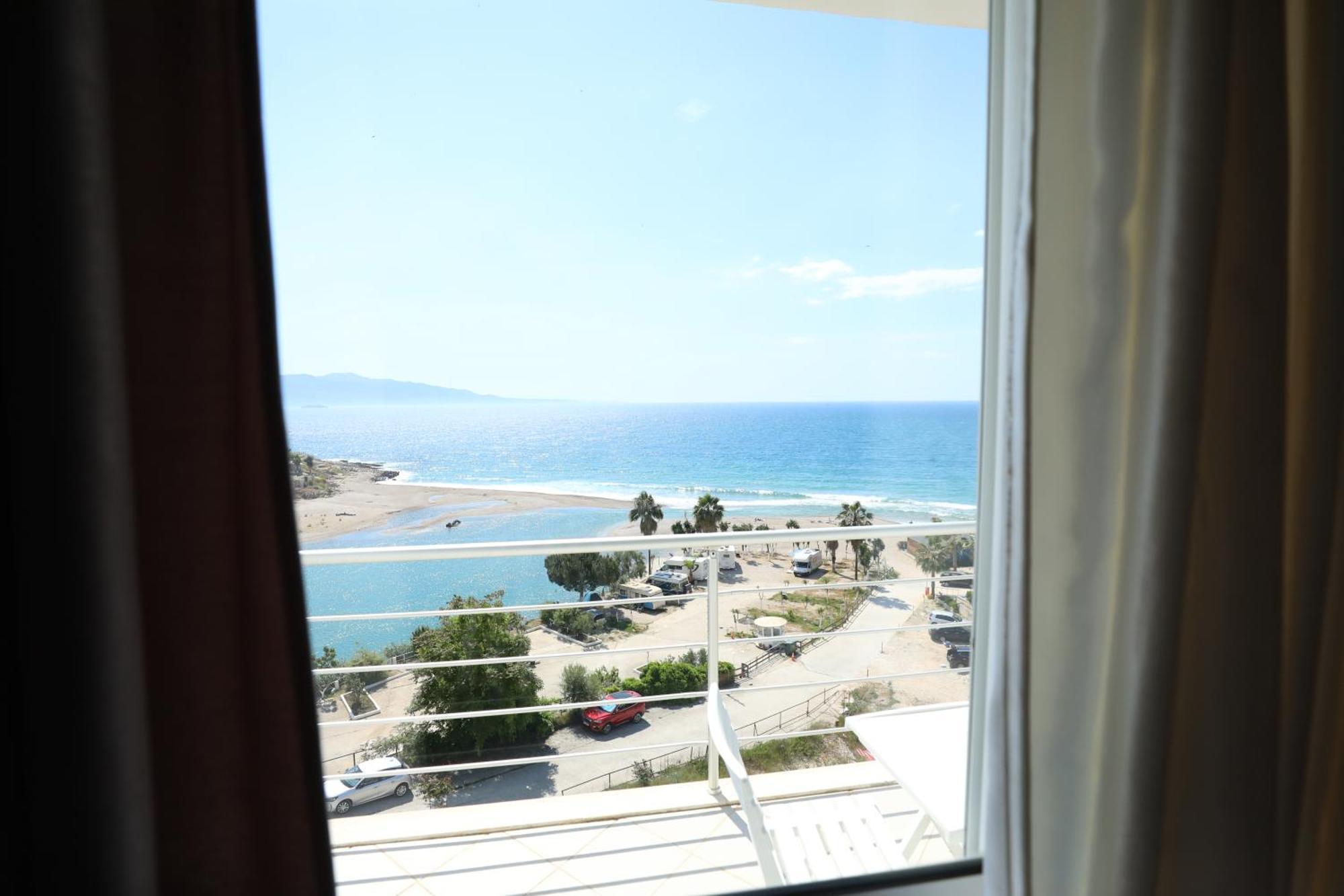 Blue Bay Apartments Sarande Exterior photo