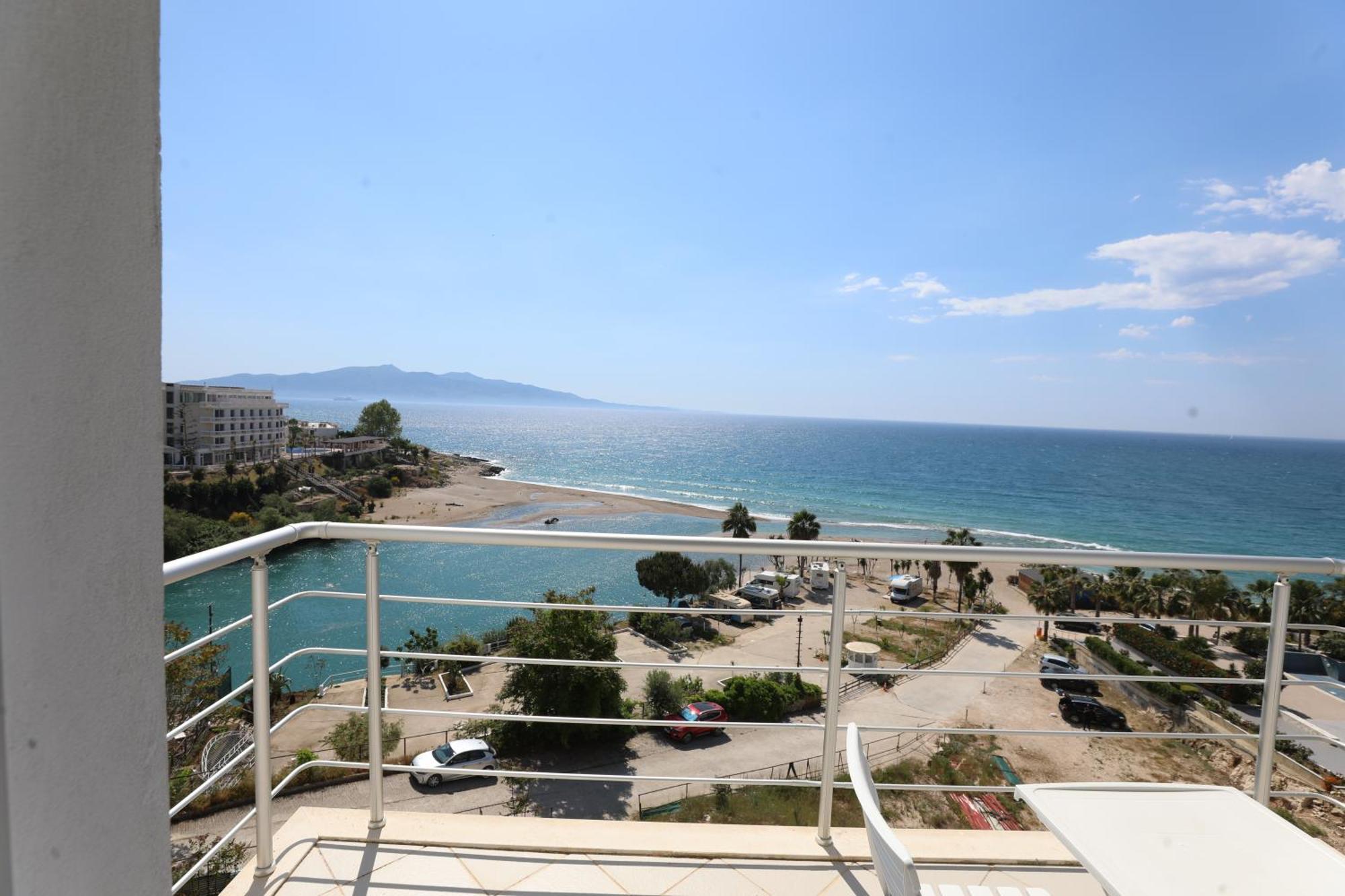 Blue Bay Apartments Sarande Exterior photo