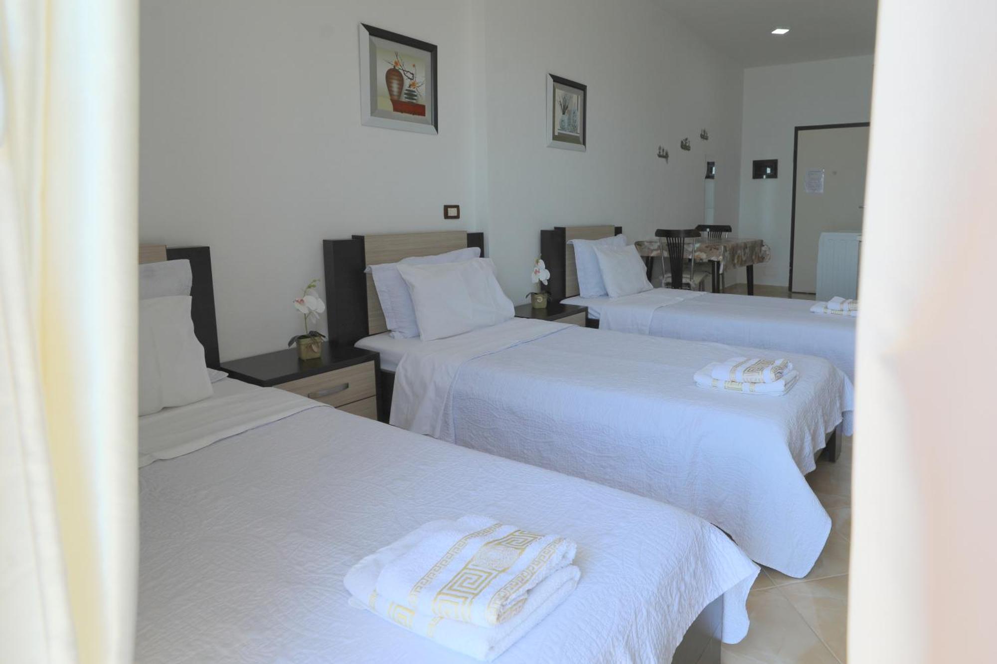 Blue Bay Apartments Sarande Exterior photo